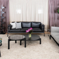 Table with interchangeable top