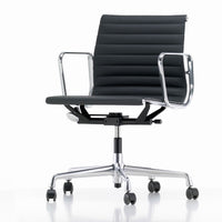 Chair EA 117
