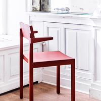 Silent chair with armrests