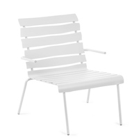 Aligned Outdoor Lounge Chair