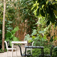 Petite table d'extérieur Aligned