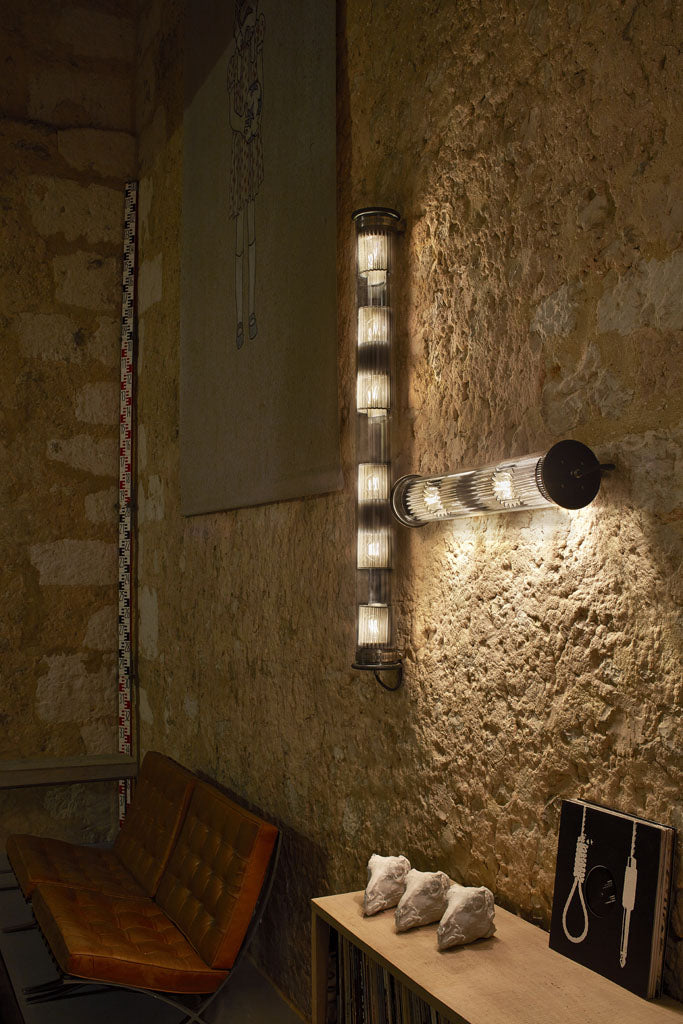 In the tube wall lamp 120-1300