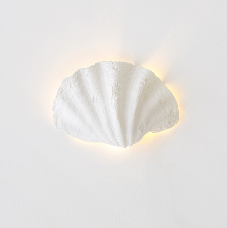 Shell wall lamp