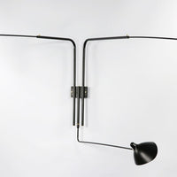 Wall lamp with 3 pivoting arms
