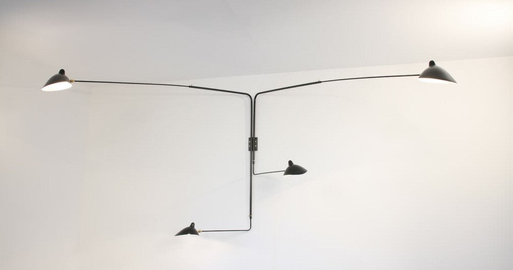 Wall lamp with 4 pivoting arms